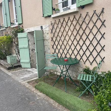 Sous La Glycine Oda ve Kahvaltı