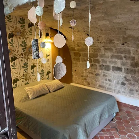 Sous La Glycine 3* Giverny